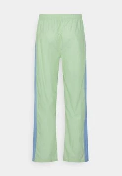 Diesel Hombre UMSET-LOOMY - Pijama - Green/pink/blue -Ritmo Diesel Tienda 02835e89028b43ecbe4f1a3d0a4e17e3