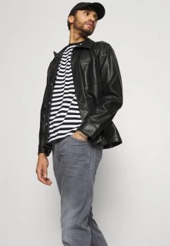 Diesel Hombre YENNOX - Vaqueros Slim Fit - Grey -Ritmo Diesel Tienda 0945f16e712f49ce8b82ac04bf3618df