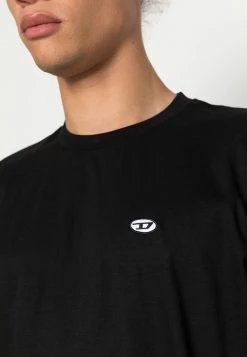 Diesel Unisexo JUST DOVAL - Camiseta Básica - Black -Ritmo Diesel Tienda 0ebe4ac696b346fb9cd402553b235f22