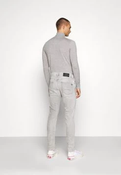 Diesel Hombre Vaqueros Rectos - Dirty White -Ritmo Diesel Tienda 0ef7fa259a284a6e832e90393da56747