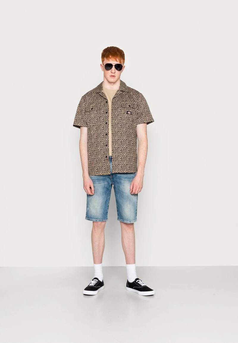 Diesel Hombre SLIM - Shorts Vaqueros - 009mw 4 Diesel Hombre SLIM - Shorts Vaqueros - 009mw - Imagen 2