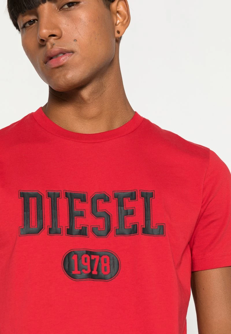 Diesel Hombre DIEGOR - Camiseta Estampada - Red 7 Diesel Hombre DIEGOR - Camiseta Estampada - Red - Imagen 5