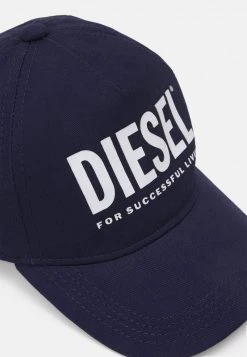 Diesel Unisexo FTOLLYB CAPPELLO UNISEX - Gorra - Classic Bluette -Ritmo Diesel Tienda 28c14cb2aff84a46bbac742ff5a3c86b