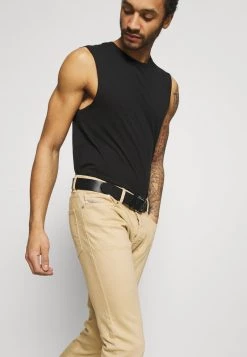 Diesel Hombre D-LUSTER - Vaqueros Slim Fit - Beige -Ritmo Diesel Tienda 2c59e6af59ca4764b71f9c92a45a2dcb