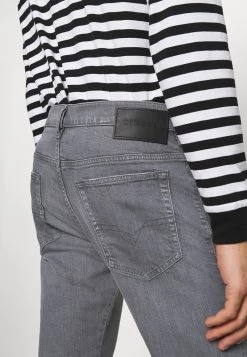 Diesel Hombre YENNOX - Vaqueros Slim Fit - Grey -Ritmo Diesel Tienda 347263ea79754a218dc6d10583f79f8e