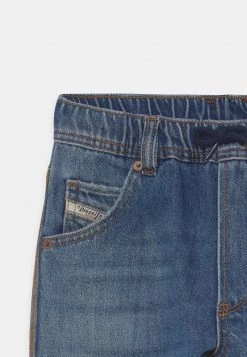 Diesel Niños KROOLEY - Vaqueros Slim Fit - Light Blue Denim -Ritmo Diesel Tienda 410ec0ef065f477bb38485f3b10995b0