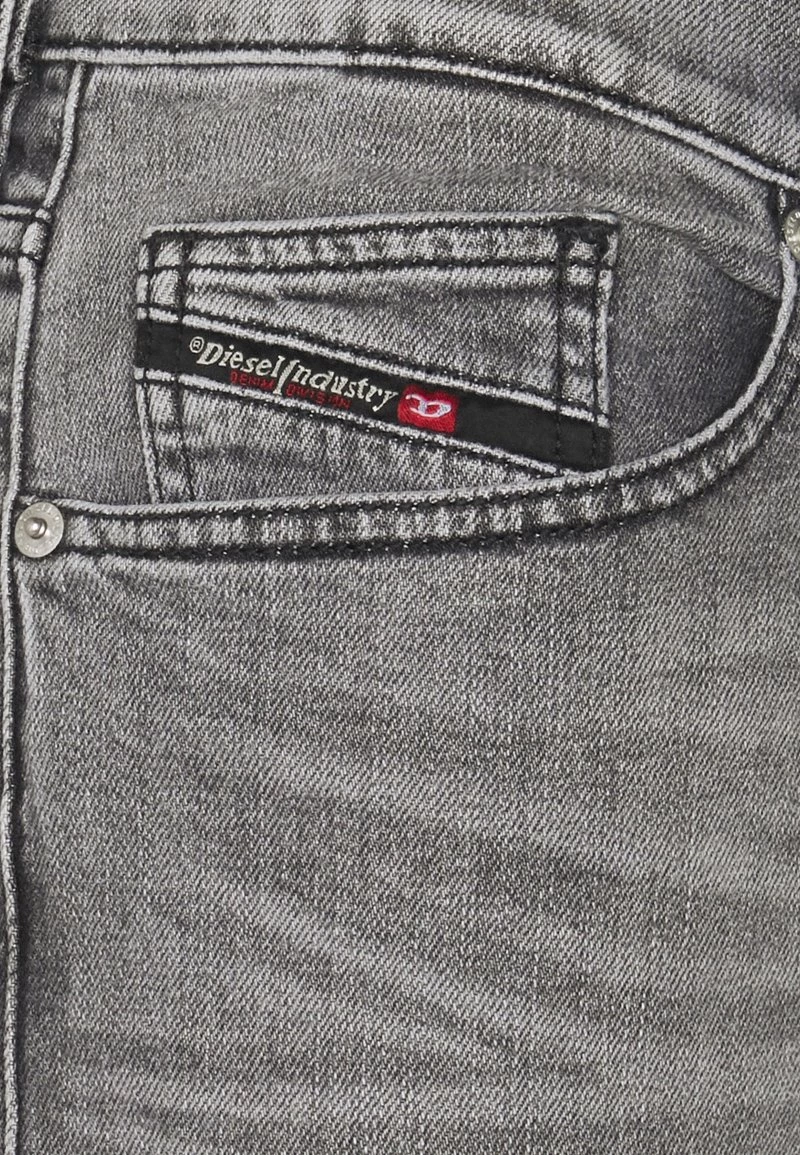 Diesel Hombre MIHTRY - Vaqueros Rectos - Grey Denim 5 Diesel Hombre MIHTRY - Vaqueros Rectos - Grey Denim - Imagen 3