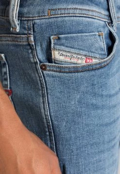 Diesel Hombre LIBRARY SLEENKER - Vaqueros Slim Fit - 09c01 01 11 Diesel Hombre LIBRARY SLEENKER - Vaqueros Slim Fit - 09c01 01 -Ritmo Diesel Tienda 4fbbee4b98f2415f9ae34d952d697a01