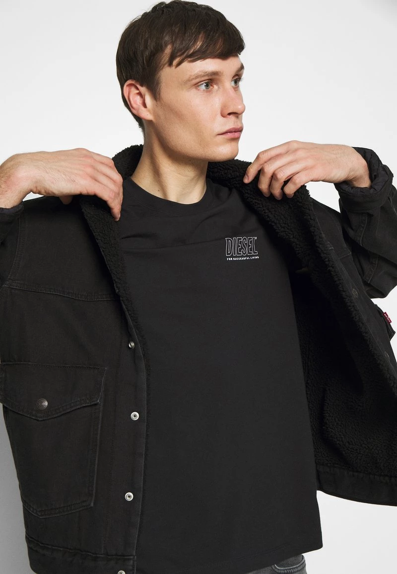 Diesel Hombre JAKE - Camiseta Estampada - Black 6 Diesel Hombre JAKE - Camiseta Estampada - Black - Imagen 4