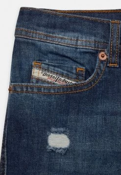 Diesel Niños WILLOH - Shorts Vaqueros - Destroyed Denim 7 Diesel Niños WILLOH - Shorts Vaqueros - Destroyed Denim -Ritmo Diesel Tienda 7aee5242b99843b78994ebfd02986159