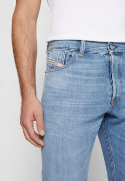 Hombre 1995 DIESEL LIBRARY - Vaqueros Rectos - 09c15 01 11 Hombre 1995 DIESEL LIBRARY - Vaqueros Rectos - 09c15 01 -Ritmo Diesel Tienda 7cf973b11a5c43618182f5877cf27172