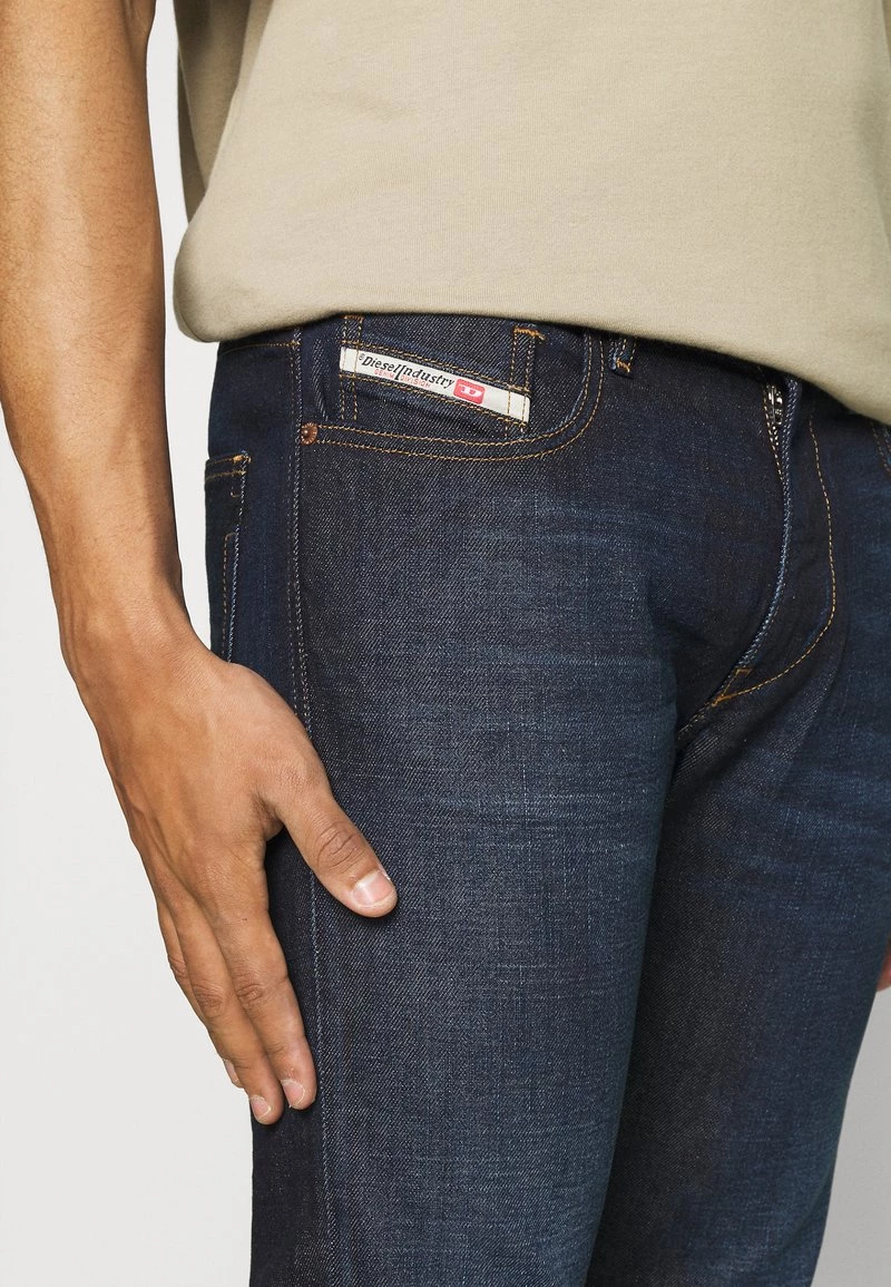 Diesel Hombre Vaqueros Rectos - Dark-blue Denim 7 Diesel Hombre Vaqueros Rectos - Dark-blue Denim - Imagen 5