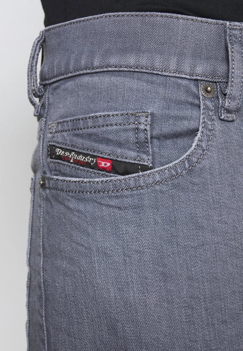 Diesel Hombre D-LUSTER - Vaqueros Slim Fit - Grey 7 Diesel Hombre D-LUSTER - Vaqueros Slim Fit - Grey - Imagen 5