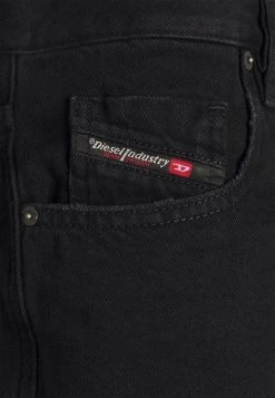 Diesel Hombre D-STRUKT-SHORT - Shorts Vaqueros - Washed Black -Ritmo Diesel Tienda 944a156352c445aea2db2cf68d075659