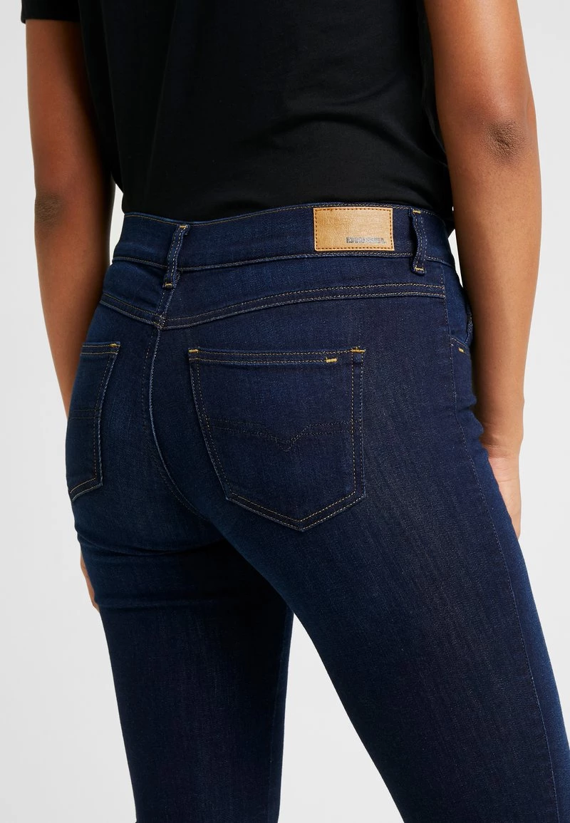 Diesel Mujer D-SANDY - Vaqueros Slim Fit - Indigo 8 Diesel Mujer D-SANDY - Vaqueros Slim Fit - Indigo - Imagen 6