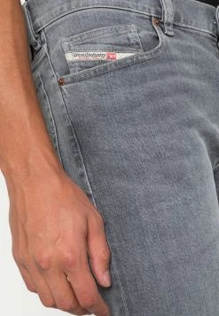 Diesel Hombre MIHTRY - Vaqueros Rectos - 0gdap 07 -Ritmo Diesel Tienda a4178e0f4707459e9cb97cb70c31d94c