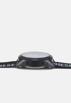 Diesel Hombre CRUSHER - Reloj Digital - Black -Ritmo Diesel Tienda ab3ba60de4a24319adeb4acd1fc96e46