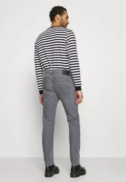 Diesel Hombre YENNOX - Vaqueros Slim Fit - Grey -Ritmo Diesel Tienda afca96096d804ae882835f63fb166ec7