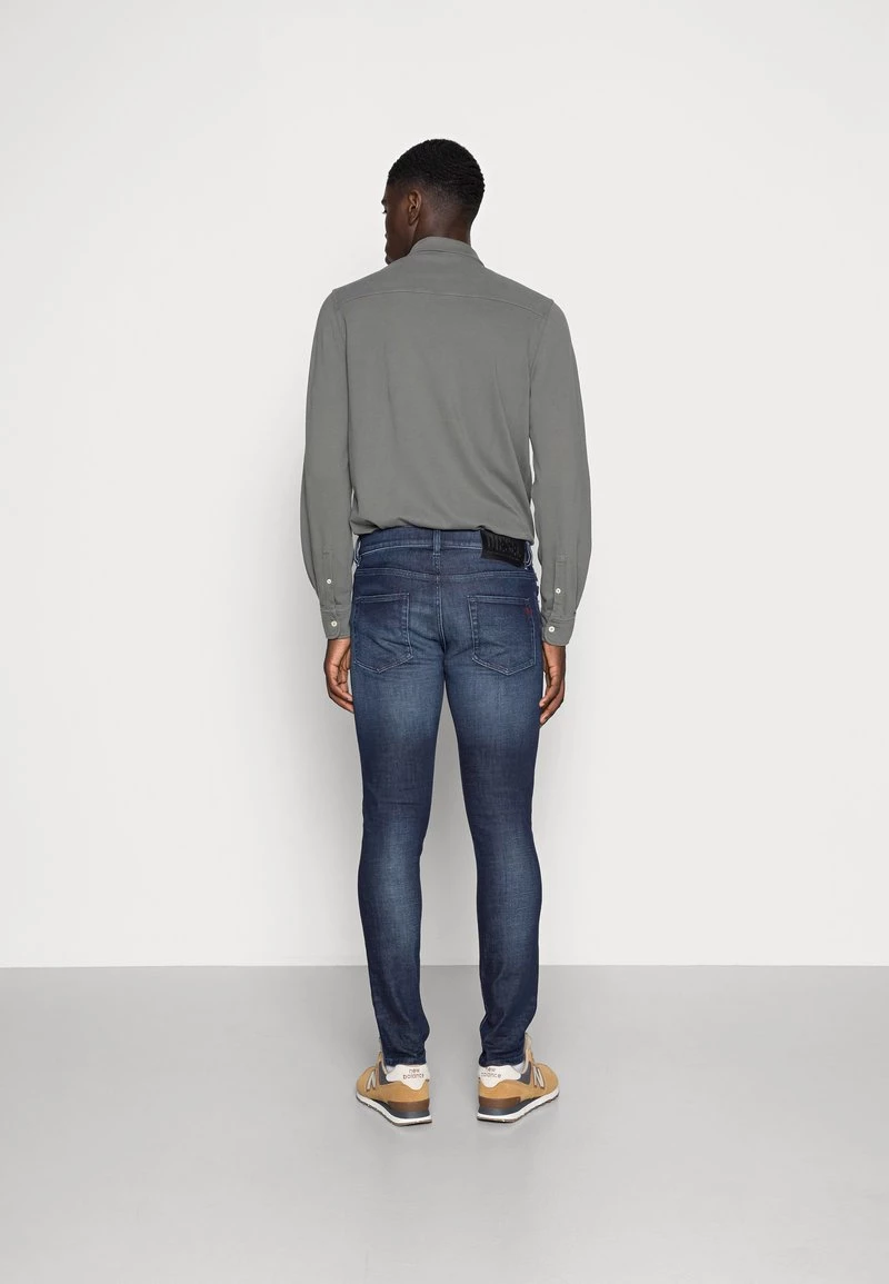 Diesel Hombre Vaqueros Rectos - Blue Denim 5 Diesel Hombre Vaqueros Rectos - Blue Denim - Imagen 3