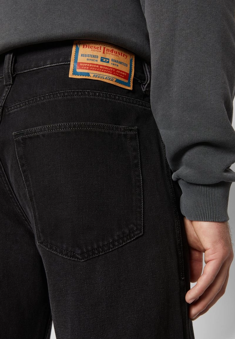 Hombre 2010 DIESEL LIBRARY - Vaqueros Boyfriend - Grey Denim 8 Hombre 2010 DIESEL LIBRARY - Vaqueros Boyfriend - Grey Denim - Imagen 6