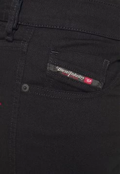 Diesel Hombre Vaqueros Rectos - Black Denim -Ritmo Diesel Tienda c51d13a057ce40589516035165164b7e