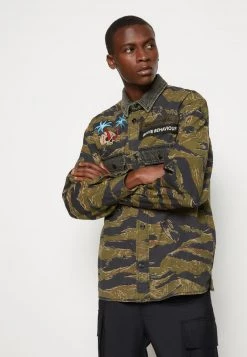 Diesel Hombre S-BUNNELL-CMF - Camisa - Olive