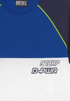 Diesel Niños OVER - Camiseta Estampada - Bianco -Ritmo Diesel Tienda c992d78dc1fd4c8d8ceff82c5e9f37b1