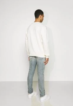 Diesel Hombre Vaqueros Rectos - Light-blue Denim 9 Diesel Hombre Vaqueros Rectos - Light-blue Denim -Ritmo Diesel Tienda ce6b4014d1db4d86ae0a561006aa0c13