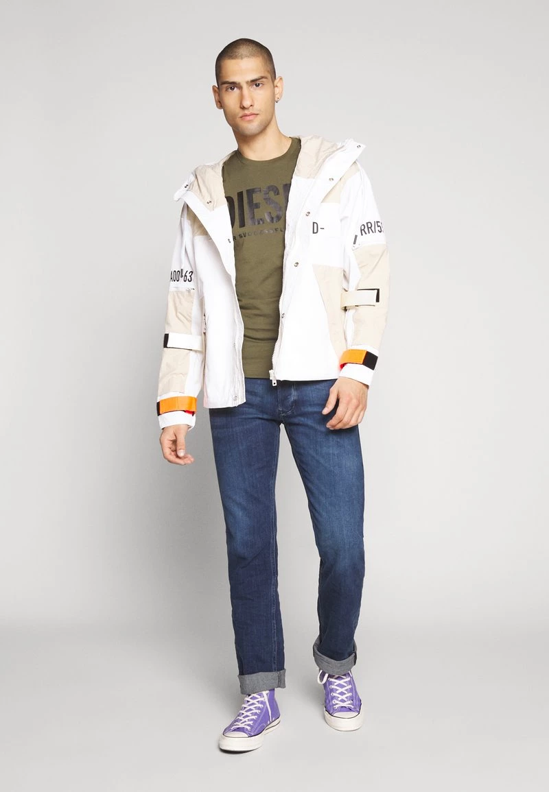 Diesel Hombre T-DIEGO-LOGO - Camiseta Estampada - Khaki 4 Diesel Hombre T-DIEGO-LOGO - Camiseta Estampada - Khaki - Imagen 2