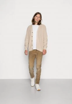 Diesel Hombre Vaqueros Rectos - 069xq 72i -Ritmo Diesel Tienda dc74709c23094f89a08c3cae7099cb68