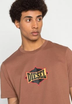 Diesel Hombre JUST - Camiseta Estampada - Brown -Ritmo Diesel Tienda e9fffda63b68486fa7fa615c8a90822a