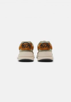 Diesel Hombre S-SERENDIPITY LC - Zapatillas - Beige -Ritmo Diesel Tienda ee5fca94526d4ae380927e28a5c66825