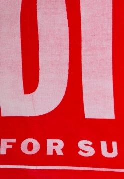 Diesel Hombre BMT HELLERI - Toalla De Playa - Red -Ritmo Diesel Tienda ee92959d78de46cdb35898ccb7128cc8