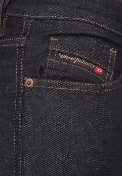 Diesel Hombre Vaqueros Rectos - Rinsend Denim -Ritmo Diesel Tienda f40bf15214db420f87c6fd0d93812b6d