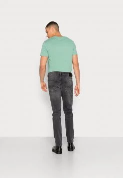 Diesel Hombre D YENNOX - Vaqueros Tapered - 0gdaq 02 -Ritmo Diesel Tienda f4a41a2d232d4193a627e988903838ff